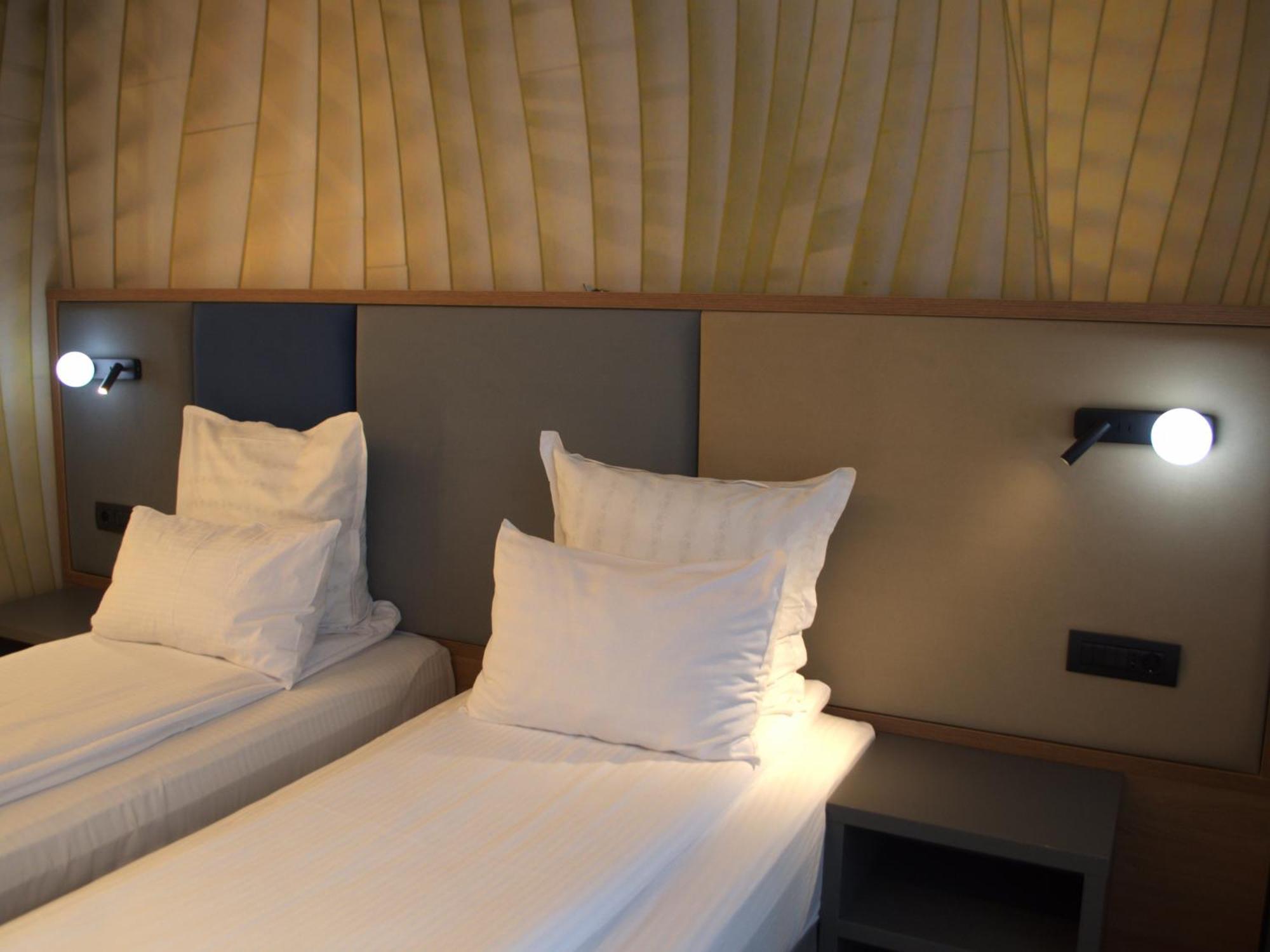 Hotel Emd บาเคา ภายนอก รูปภาพ