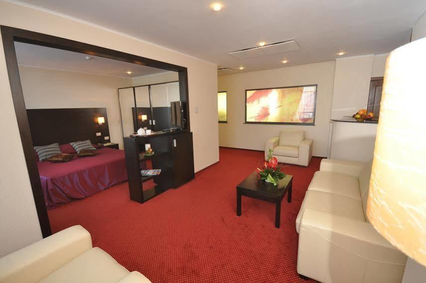 Hotel Emd บาเคา ภายนอก รูปภาพ
